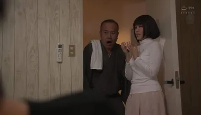 Bố chồng gài bẫy vợ sắp cưới của con trai để tống tình mỗi ngày