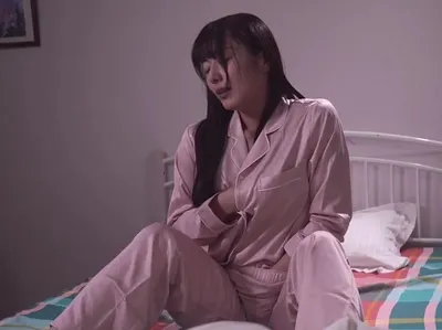 Thủ dâm hàng đêm vì chồng yêu bỏ bê, người vợ quyết định tìm đến ứng dụng hèn hò