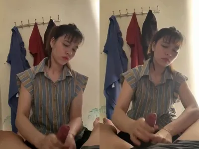 Anh trai đi vắng, ép bạn gái của anh trai sục cu xuất tinh